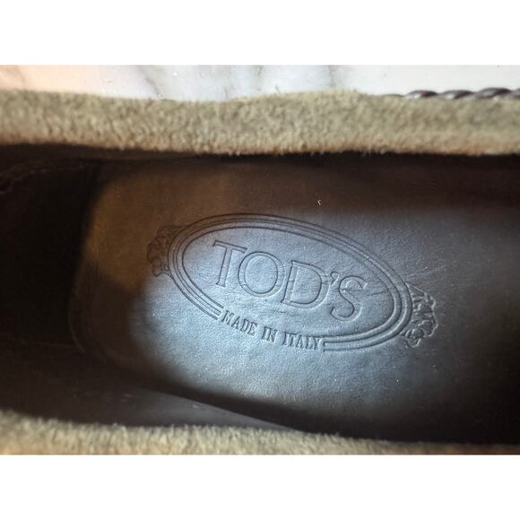 Tod\'s NWOT Men\'s Olive Green Nubuck Suede Bow Loafers main image 5